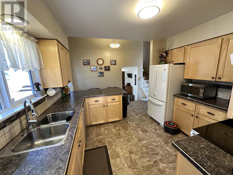 466 Evergreen Crescent, 100 Mile House, BC, V0K 2E0 - 12