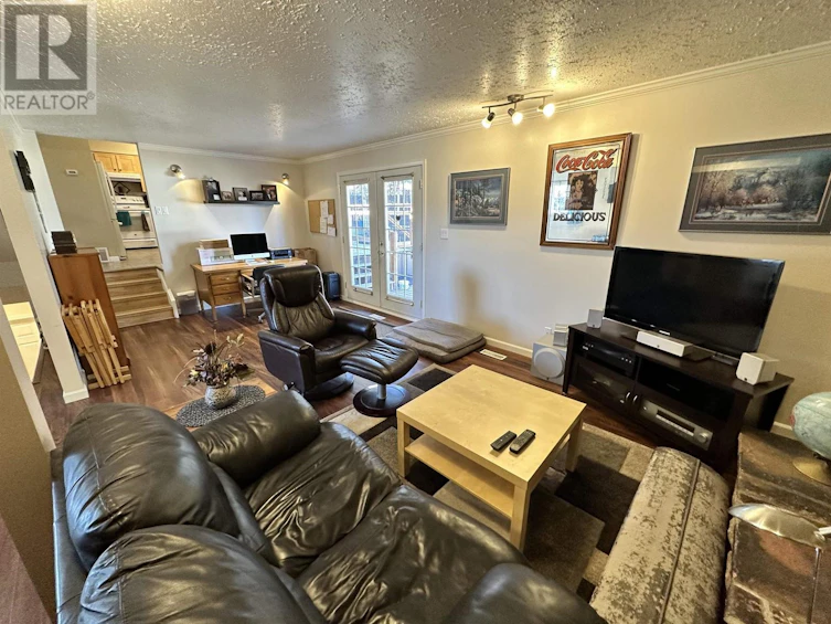 466 Evergreen Crescent, 100 Mile House, BC, V0K 2E0 - 28