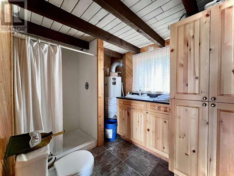 5264 Machete Lake Road, Bridge Lake, BC, V0K 1E0 - 14