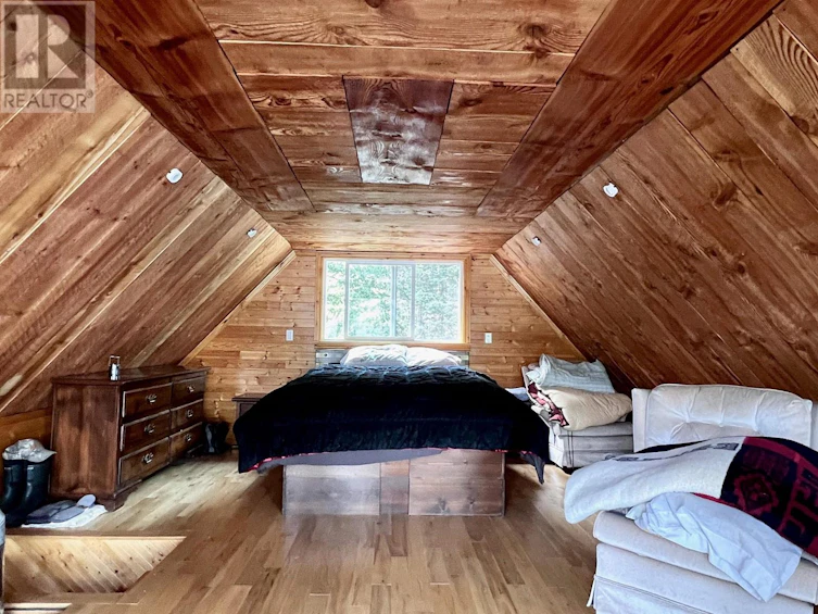 5264 Machete Lake Road, Bridge Lake, BC, V0K 1E0 - 16