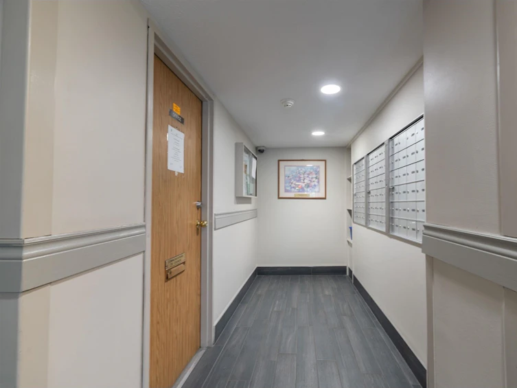 204-9672 134, Surrey, BC, V3T 5L5 - 17