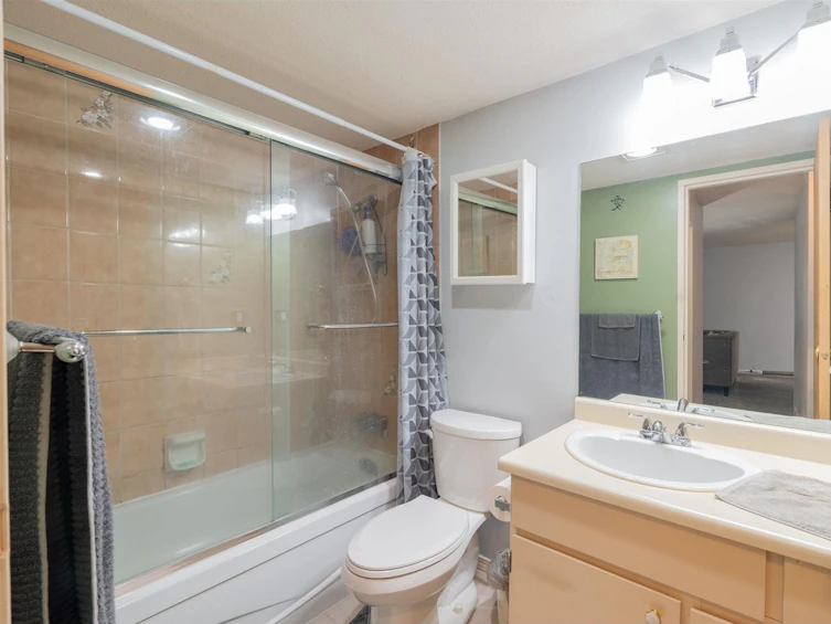 204-9672 134, Surrey, BC, V3T 5L5 - 8