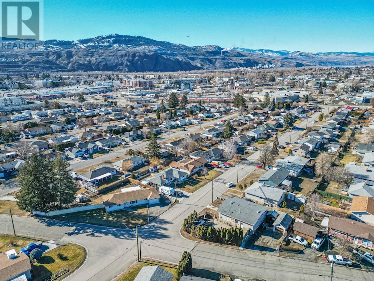602-604 Brentwood Avenue, Kamloops, BC, V2P 1P5 - 11