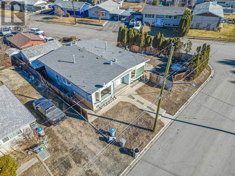 602-604 Brentwood Avenue, Kamloops, BC, V2P 1P5 - 3