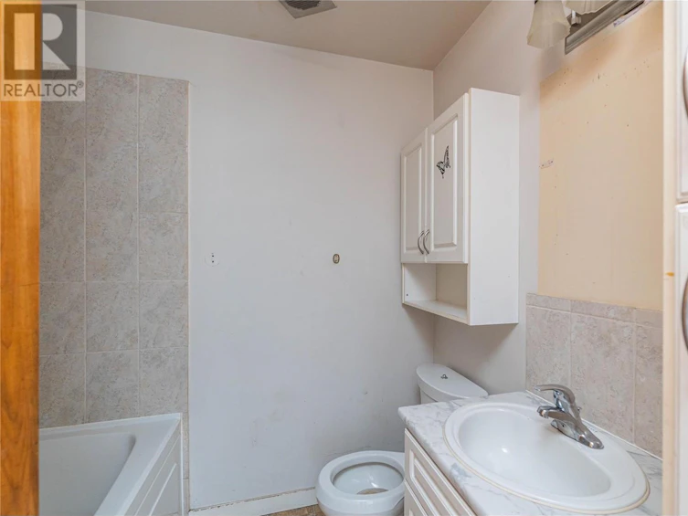 602-604 Brentwood Avenue, Kamloops, BC, V2P 1P5 - 37