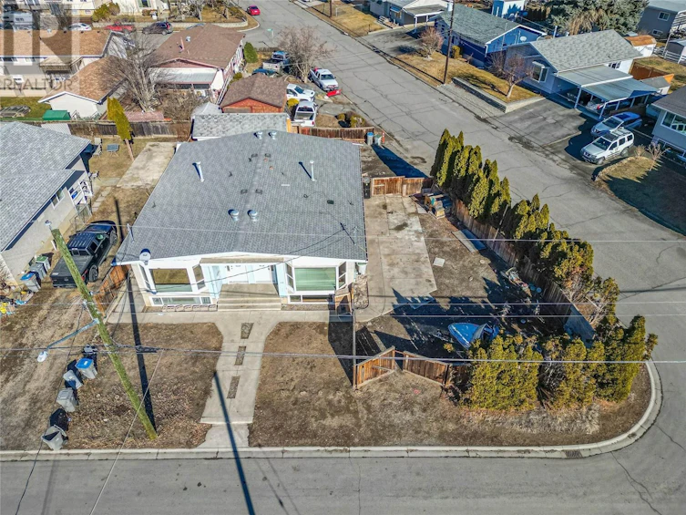 602-604 Brentwood Avenue, Kamloops, BC, V2P 1P5 - 4