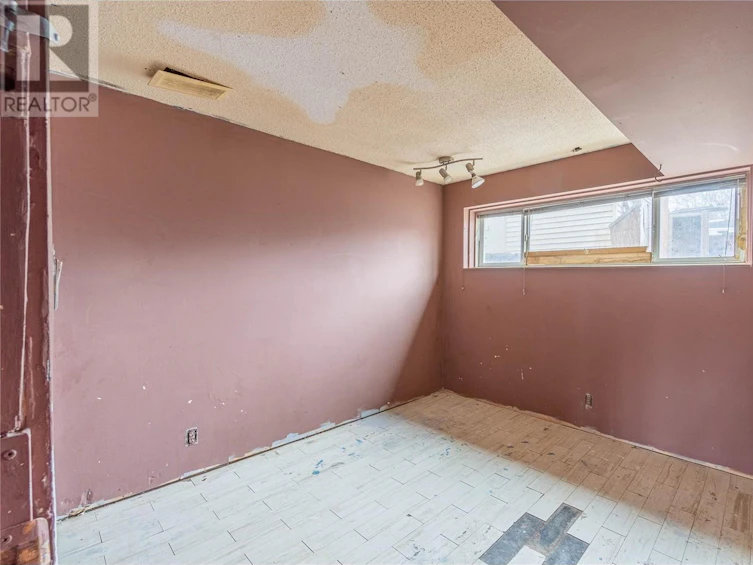 602-604 Brentwood Avenue, Kamloops, BC, V2P 1P5 - 42