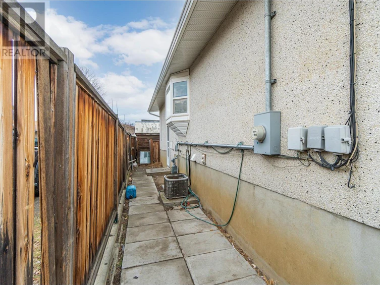 602-604 Brentwood Avenue, Kamloops, BC, V2P 1P5 - 53