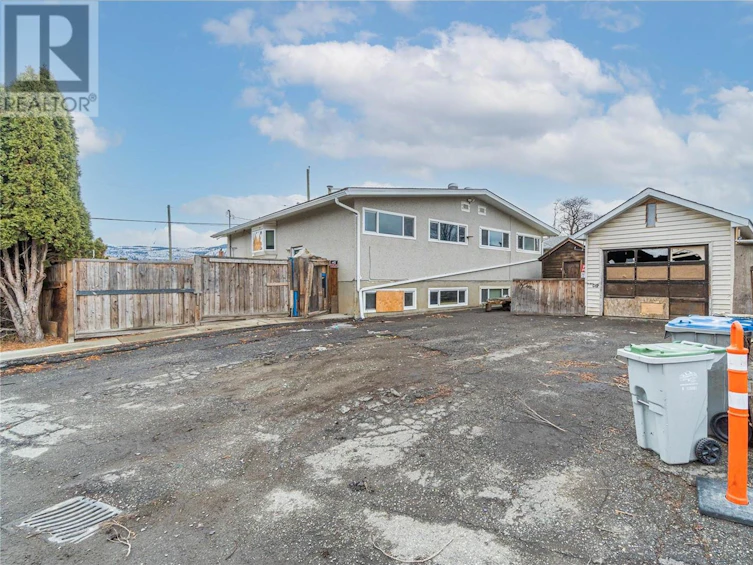602-604 Brentwood Avenue, Kamloops, BC, V2P 1P5 - 58