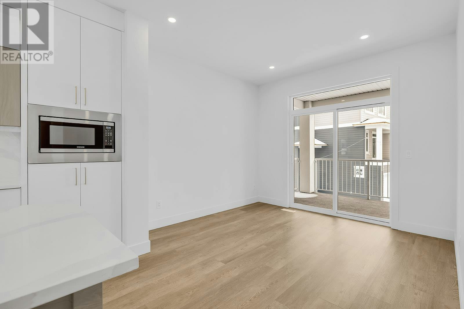 102-5300 Main Street, Kelowna, BC, V1W 0C1 - 12