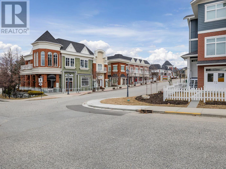 102-5300 Main Street, Kelowna, BC, V1W 0C1 - 2