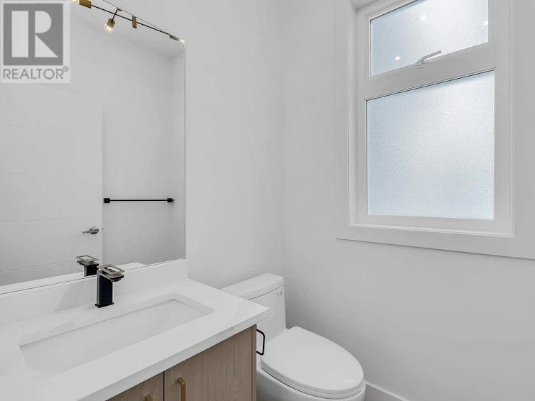102-5300 Main Street, Kelowna, BC, V1W 0C1 - 20