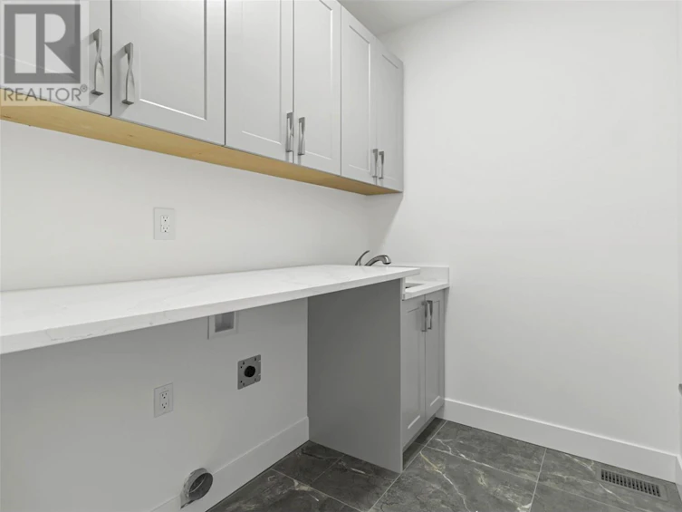 2755 Peregrine Way, Merritt, BC, V1K 0B4 - 27