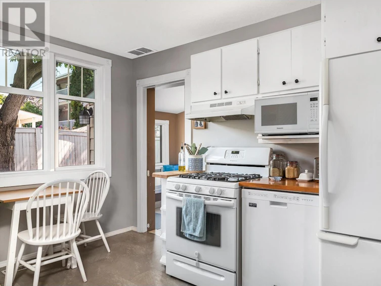 3205 26 Street, Vernon, BC, V1T 4V2 - 12