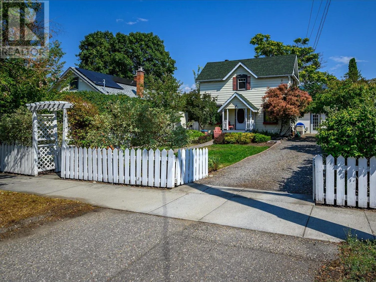 3205 26 Street, Vernon, BC, V1T 4V2 - 2