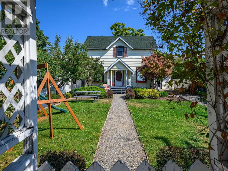 3205 26 Street, Vernon, BC, V1T 4V2 - 4