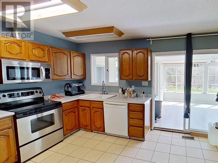 5158 Perkins Road, Forest Grove, BC, V0K 1M0 - 3