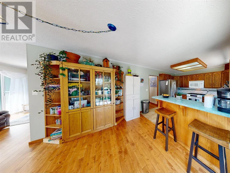 5902 Eastwood Road, 100 Mile House, BC, V0K 2E1 - 17