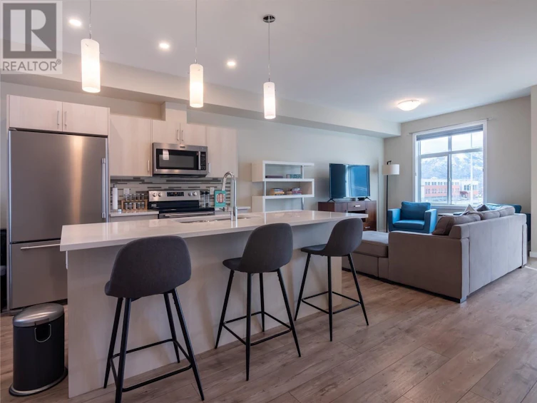 106-388 East Eckhardt Avenue, Penticton, BC, V2A 0C7 - 4