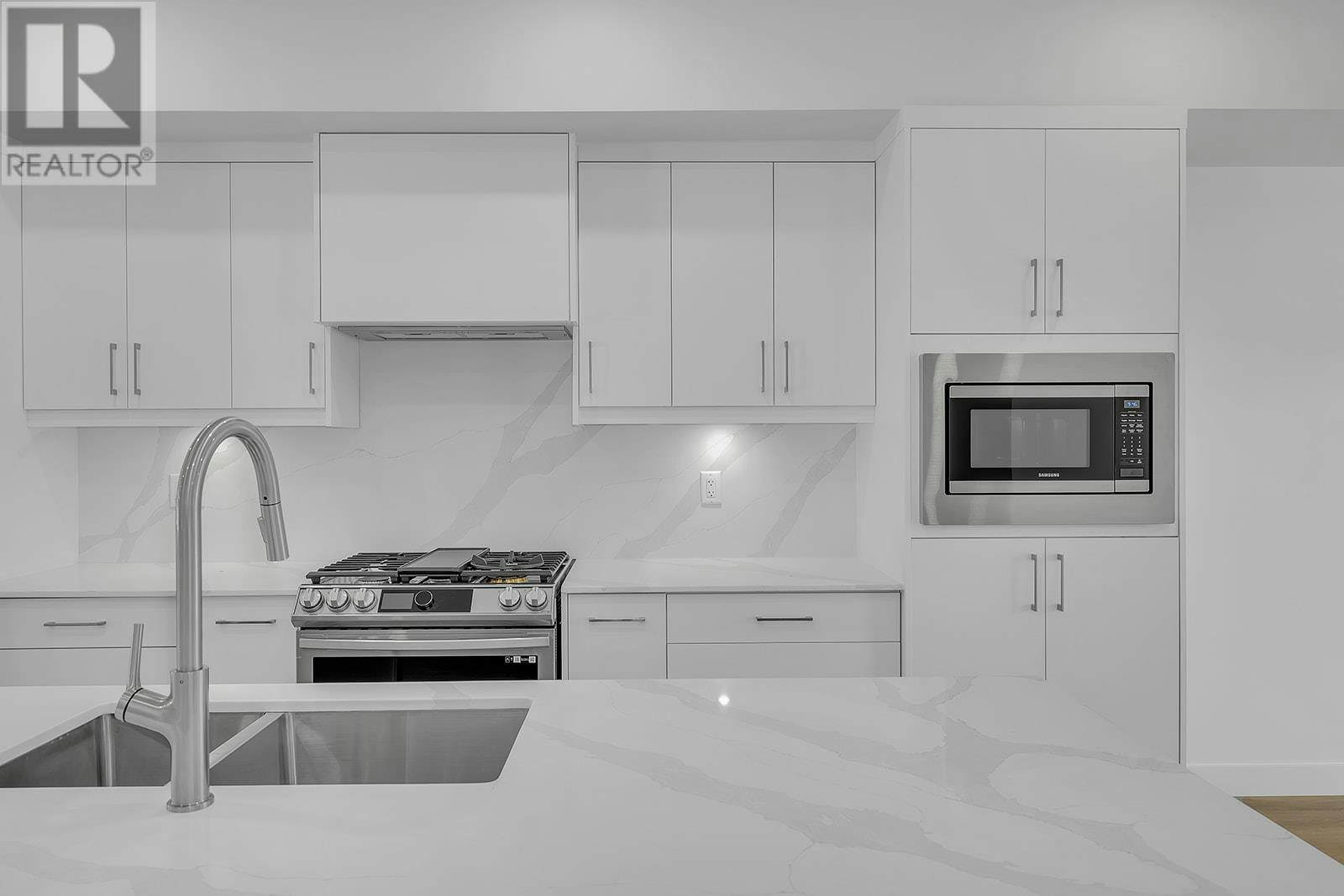 120-5300 Main Street, Kelowna, BC, V1W 0C1 - 12