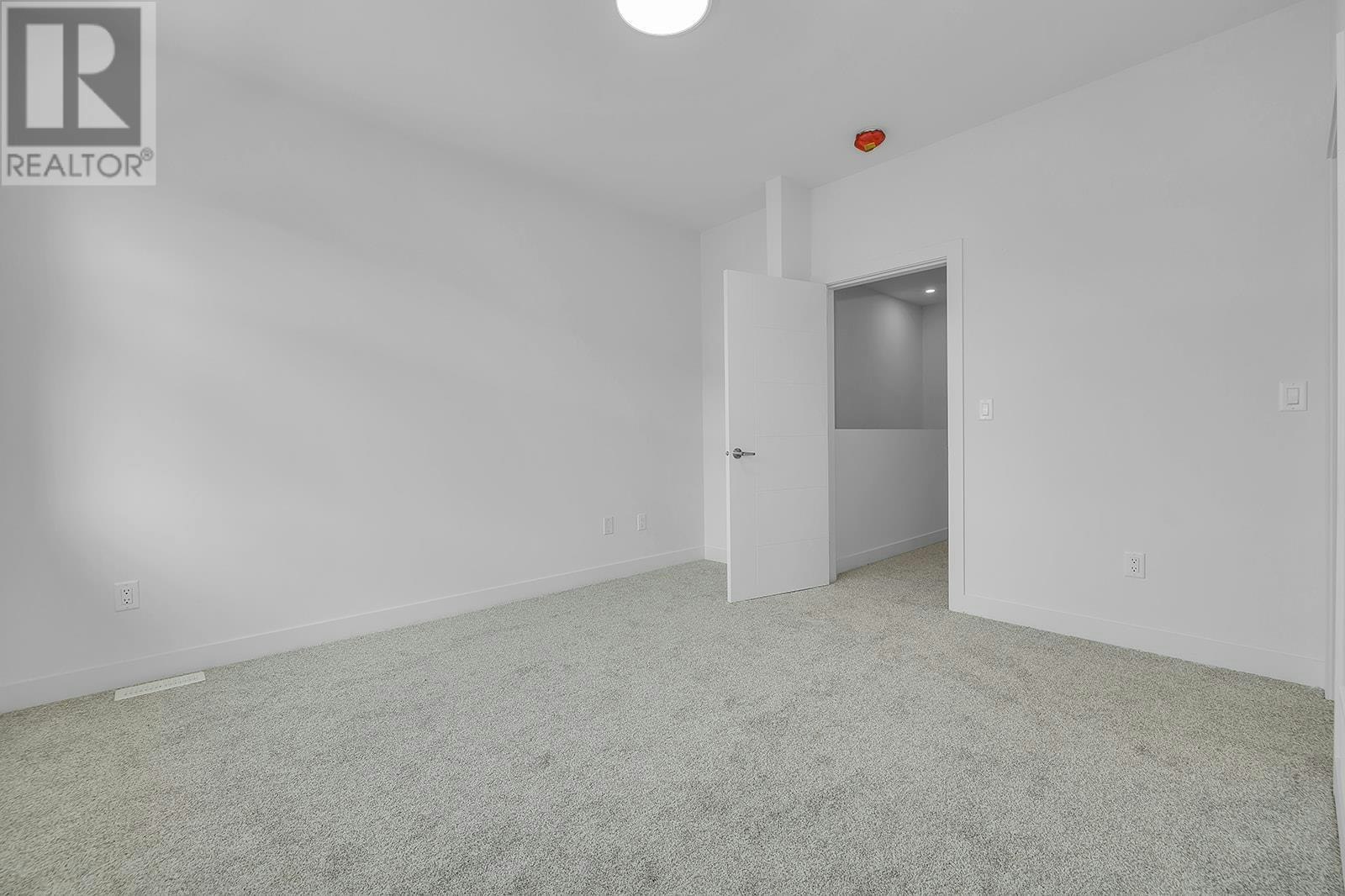 120-5300 Main Street, Kelowna, BC, V1W 0C1 - 26