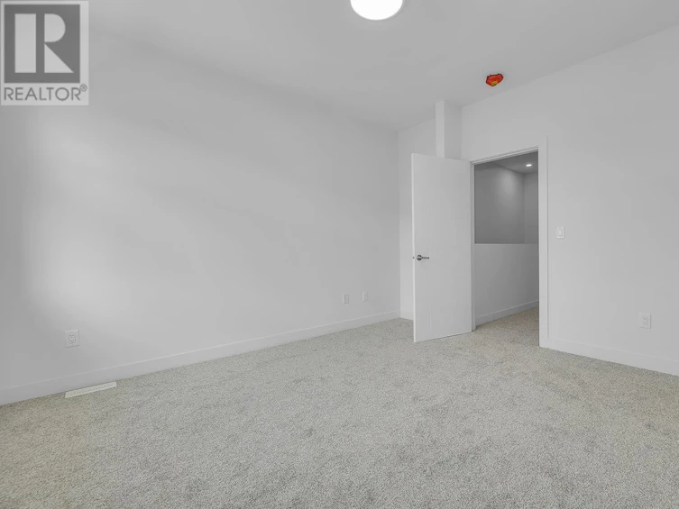 120-5300 Main Street, Kelowna, BC, V1W 0C1 - 26