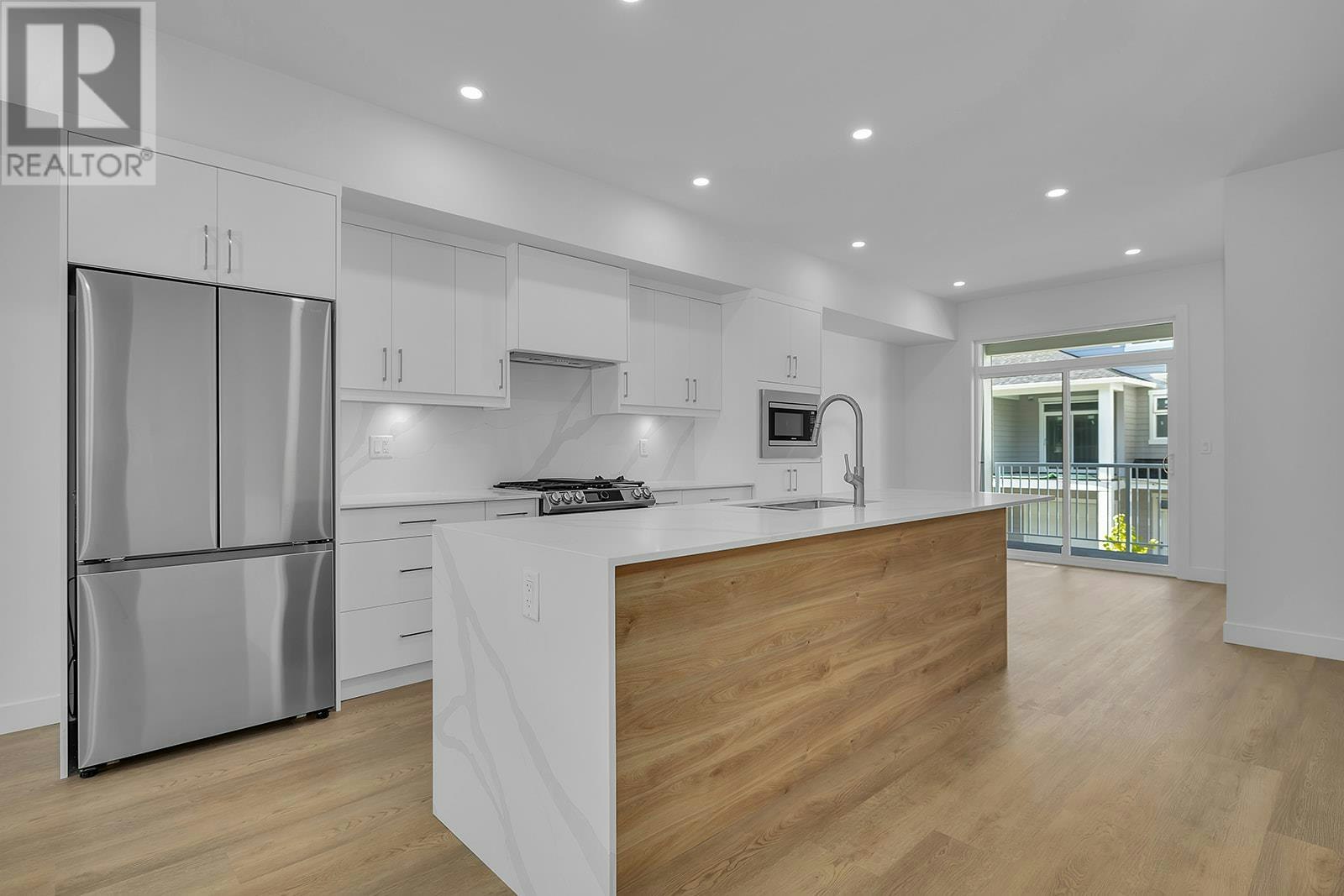 120-5300 Main Street, Kelowna, BC, V1W 0C1 - 3