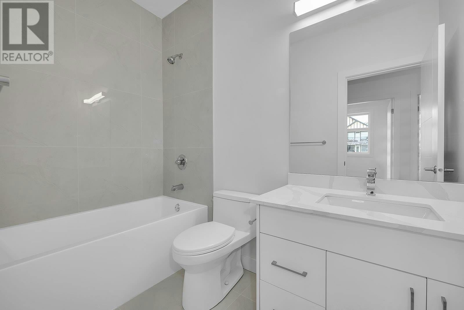 120-5300 Main Street, Kelowna, BC, V1W 0C1 - 36