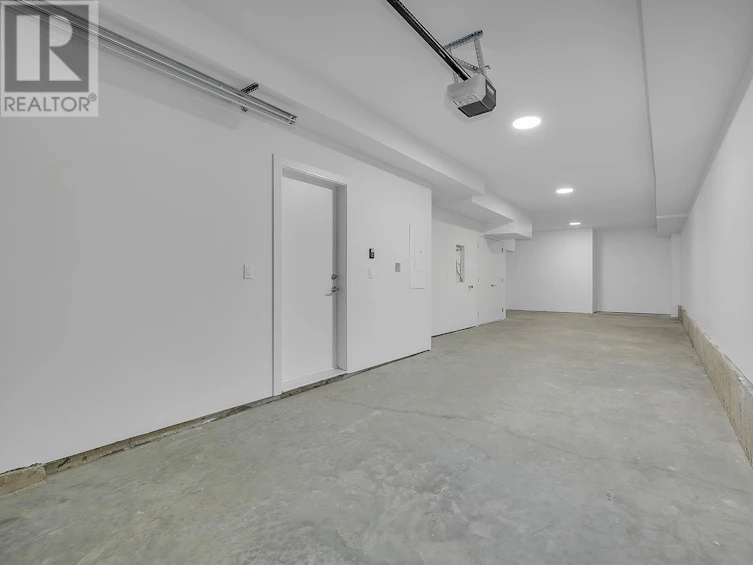 120-5300 Main Street, Kelowna, BC, V1W 0C1 - 41