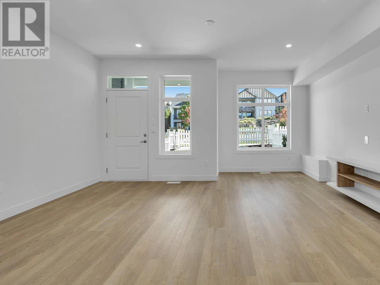 120-5300 Main Street, Kelowna, BC, V1W 0C1 - 5