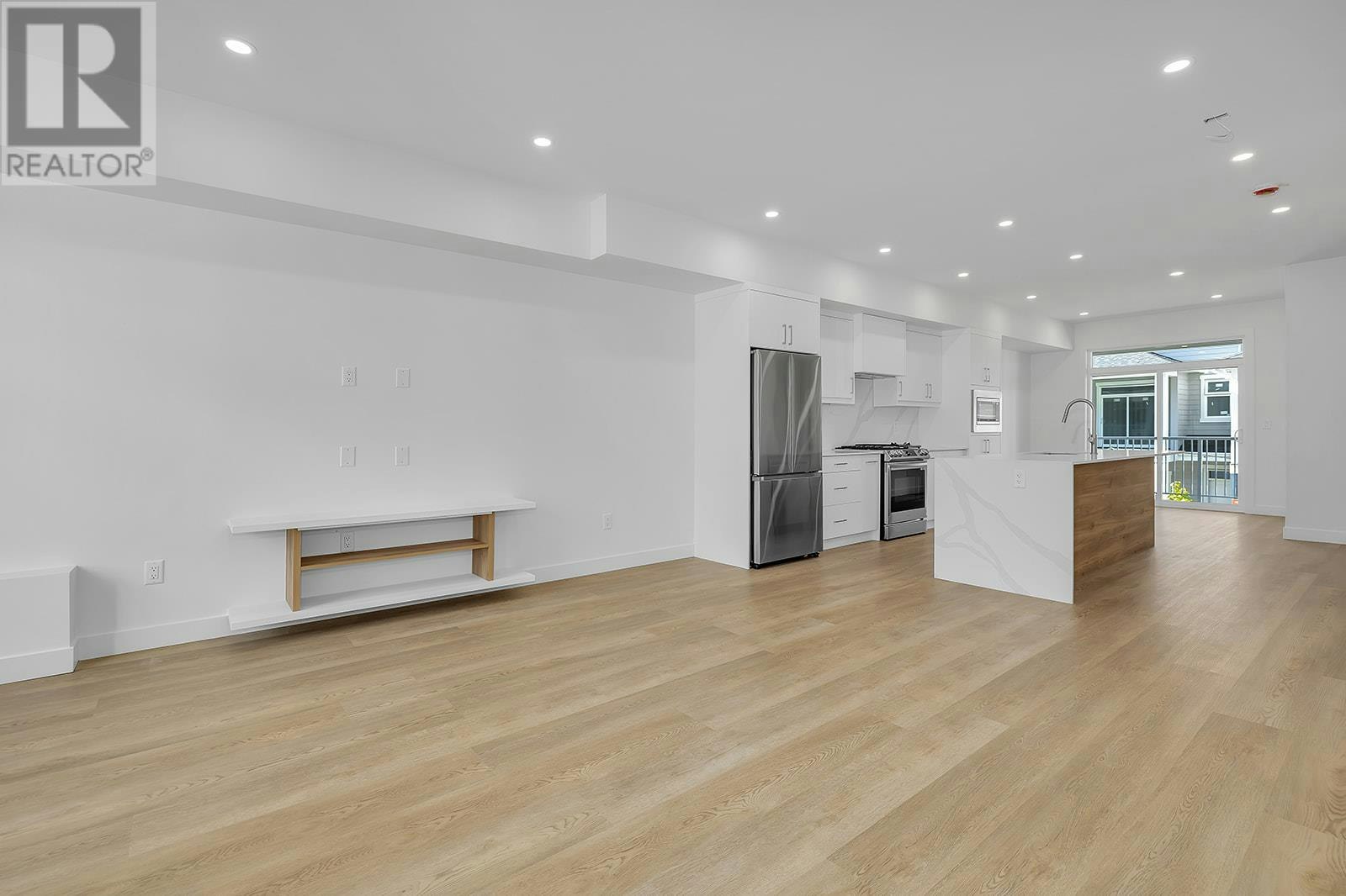 120-5300 Main Street, Kelowna, BC, V1W 0C1 - 9