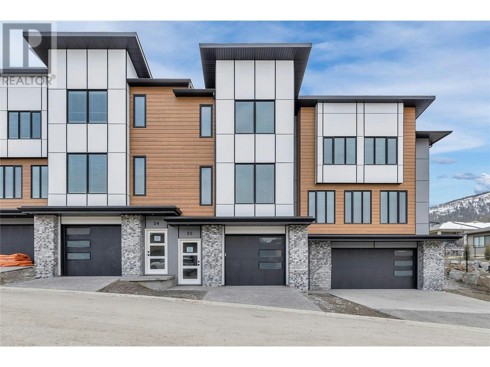 16-2835 Canyon Crest Drive, West Kelowna, BC, V4T 0E3
