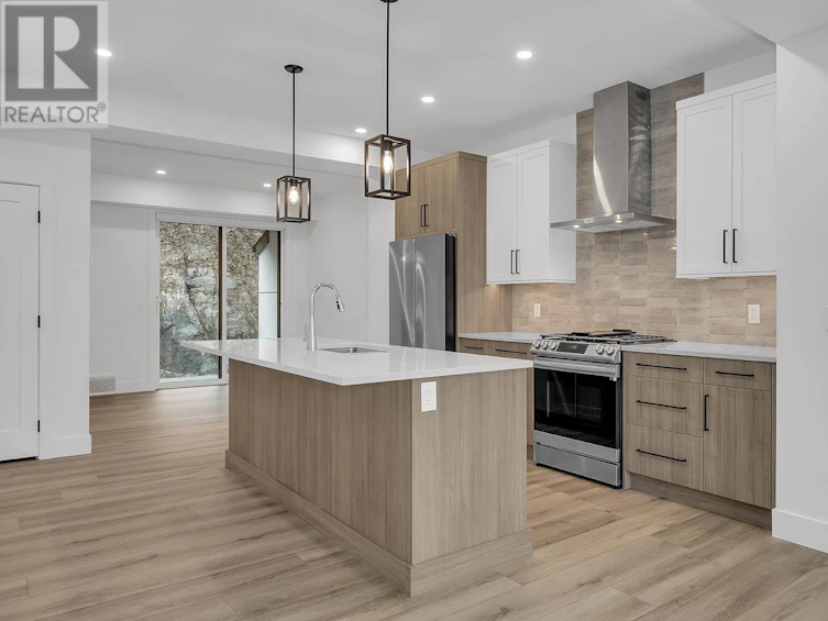 16-2835 Canyon Crest Drive, West Kelowna, BC, V4T 0E3 - 2