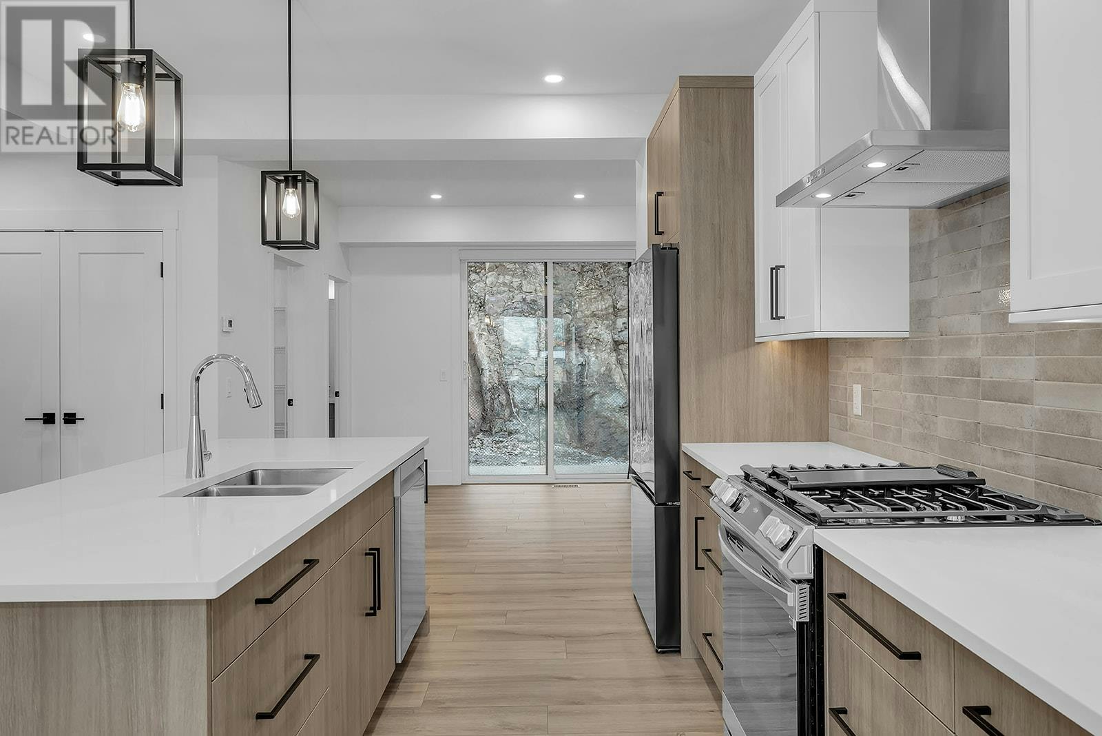 16-2835 Canyon Crest Drive, West Kelowna, BC, V4T 0E3 - 3