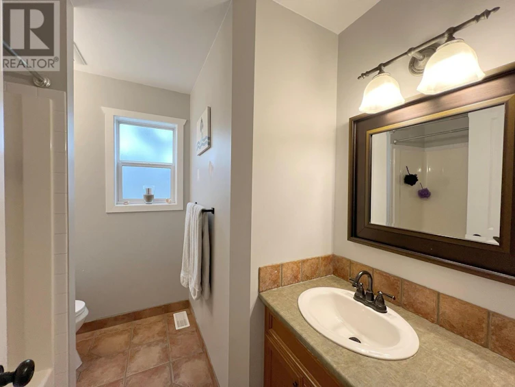 1548 Assiniboine Road, Kamloops, BC, V2E 2R1 - 20