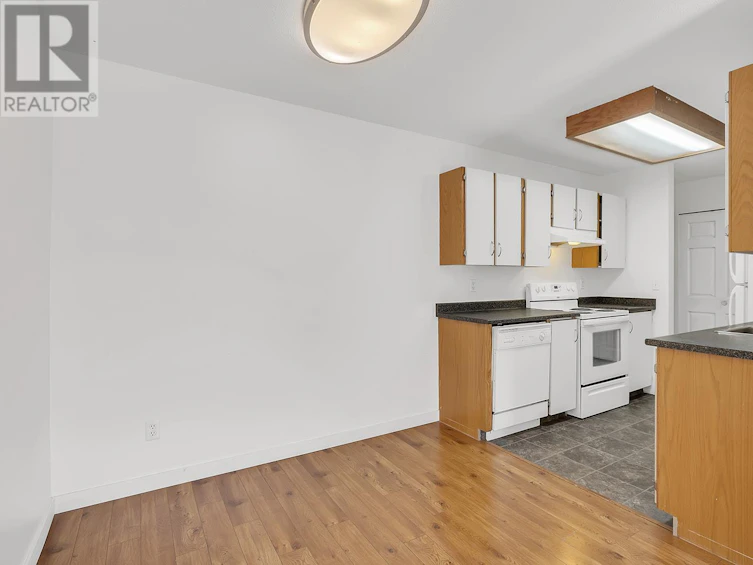 302-3160 De Montreuil Court, Kelowna, BC, V1W 3W3 - 10