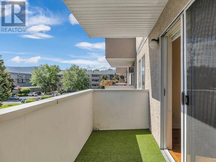 302-3160 De Montreuil Court, Kelowna, BC, V1W 3W3 - 24