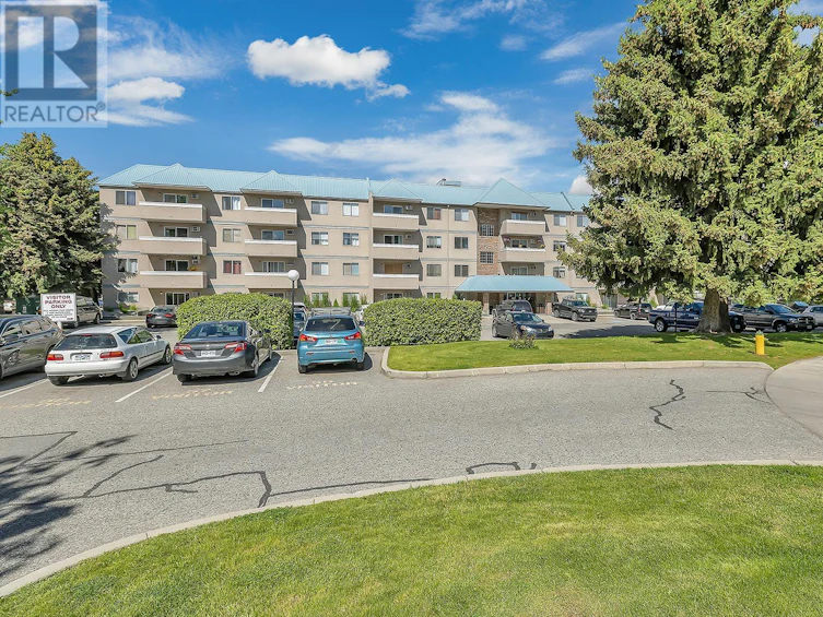 302-3160 De Montreuil Court, Kelowna, BC, V1W 3W3 - 38