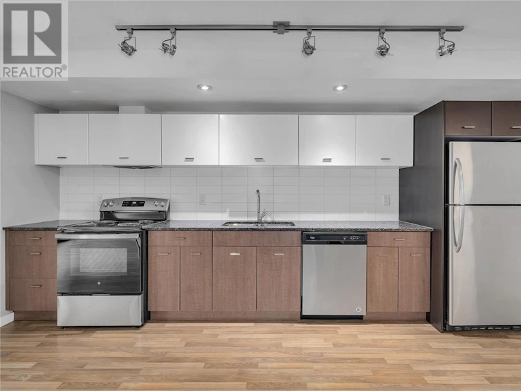 203-547 Yates Road, Kelowna, BC, V1V 2V5 - 13