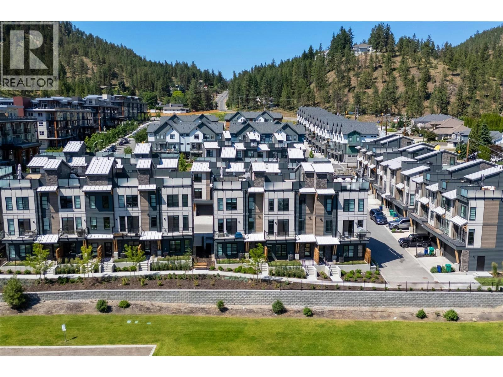 118-1455 Cara Glen Court, Kelowna, BC, V1V 3B8 - 2