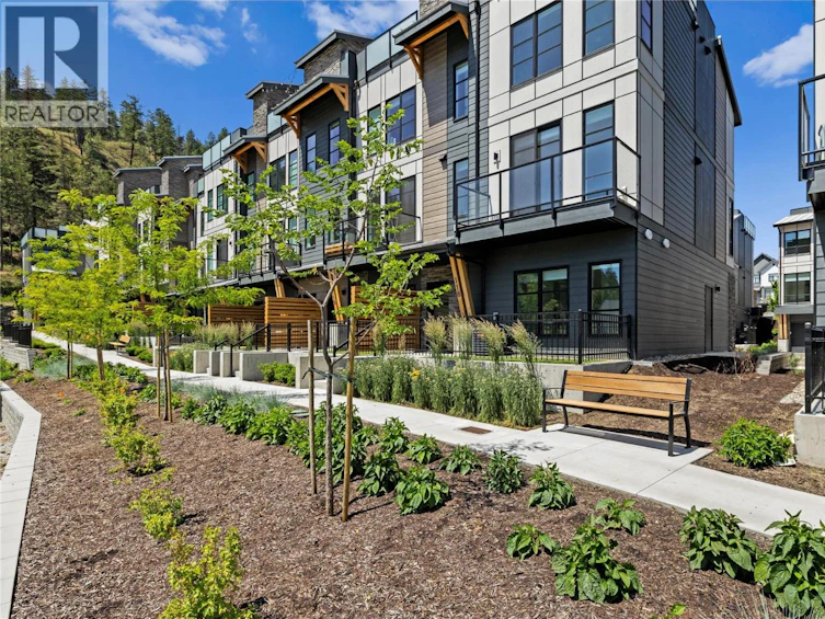 118-1455 Cara Glen Court, Kelowna, BC, V1V 3B8
