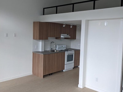 101-39771 Government Road - 2