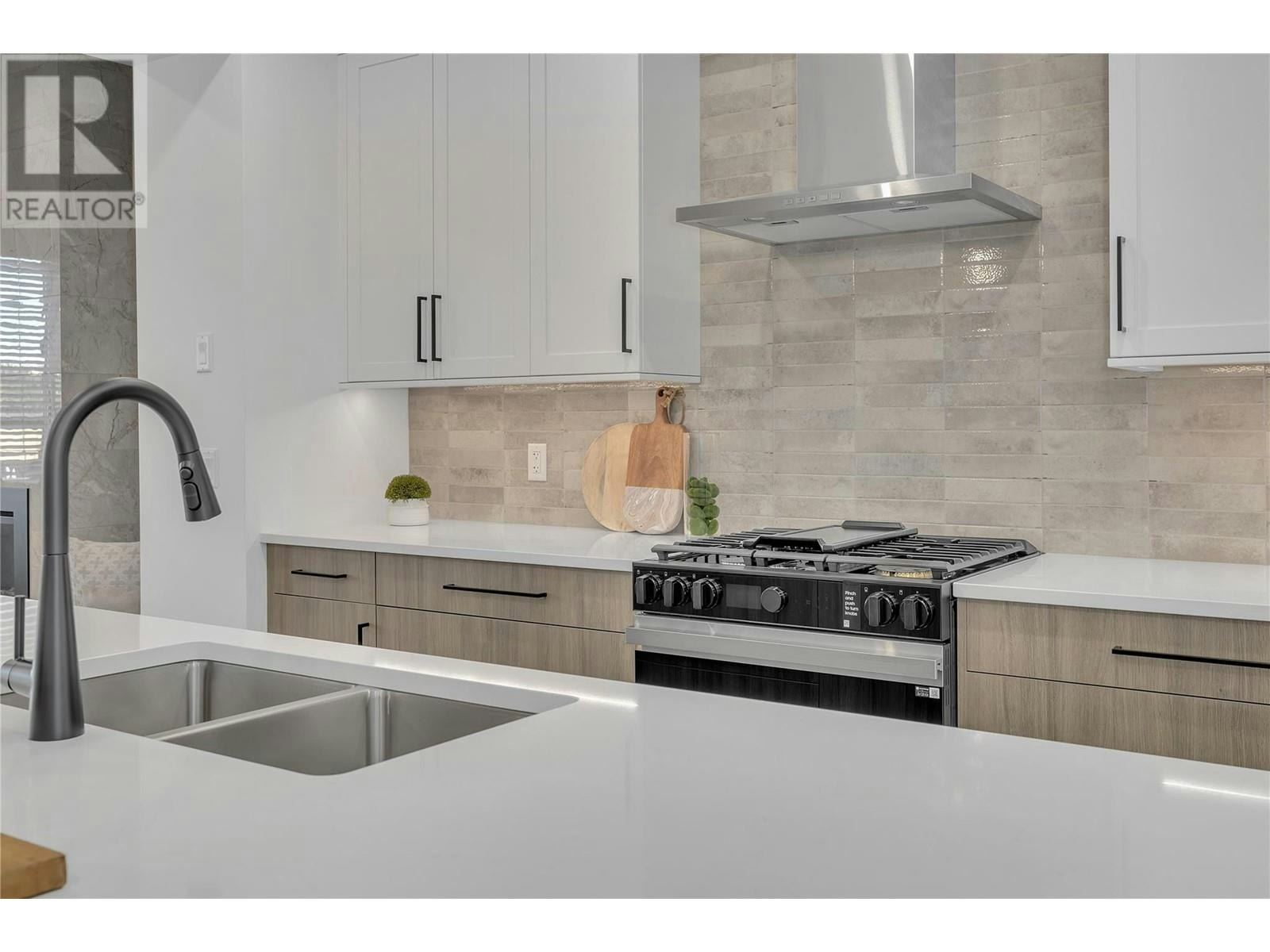 18-2835 Canyon Crest Drive, West Kelowna, BC, V4T 0G8 - 11