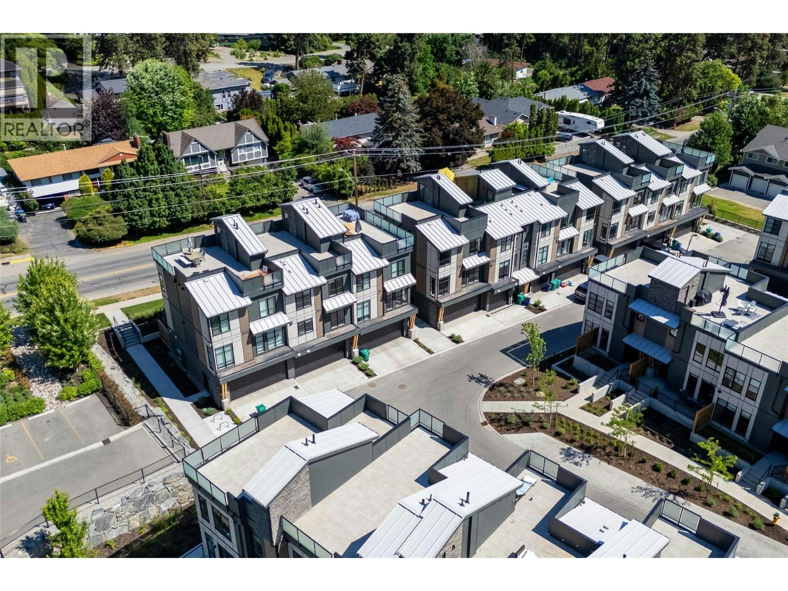 116-1455 Cara Glen Court, Kelowna, BC, V1V 3B8 - 3