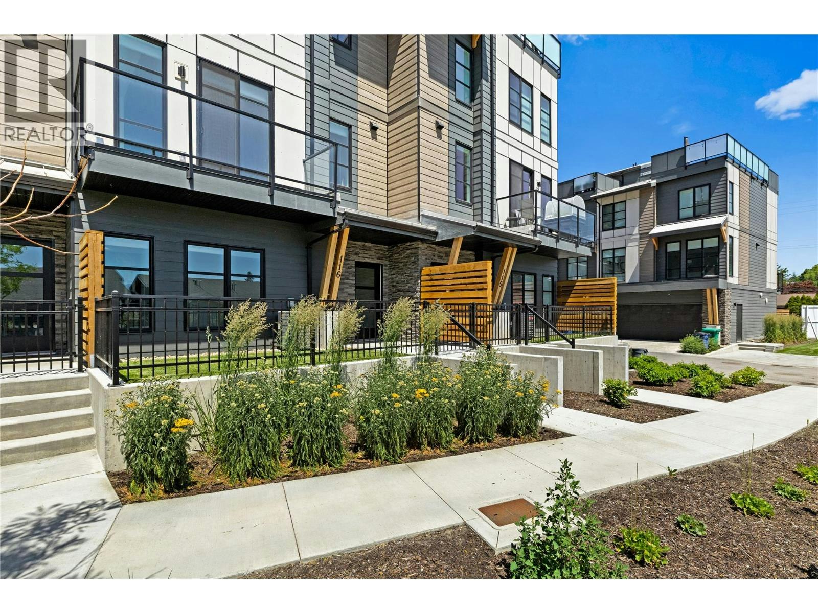 116-1455 Cara Glen Court, Kelowna, BC, V1V 3B8