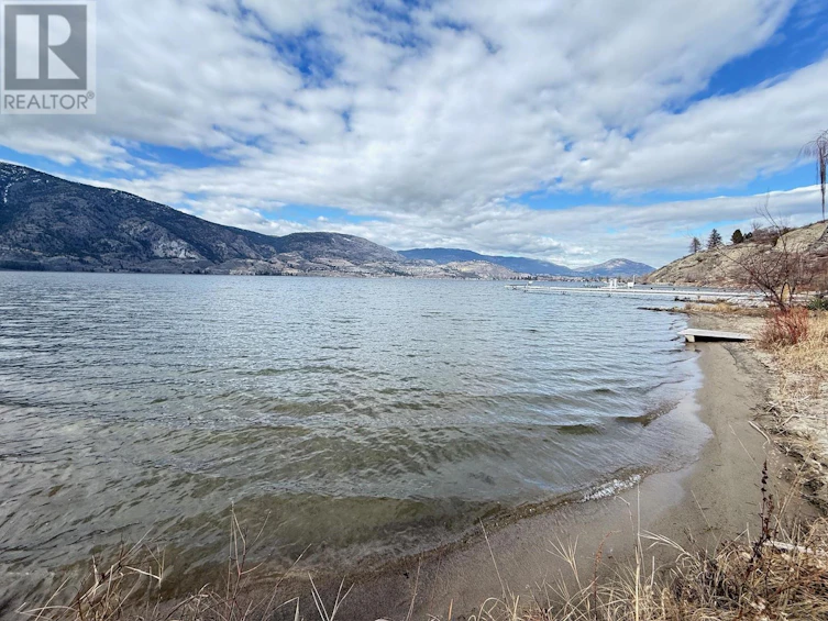 4529 Lakeside Road, Penticton, BC, V2A 8W4 - 42