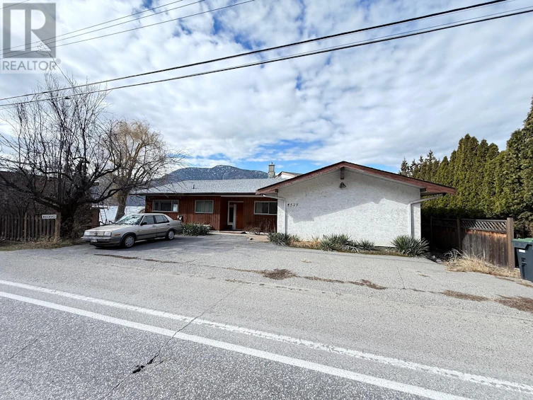 4529 Lakeside Road, Penticton, BC, V2A 8W4 - 53