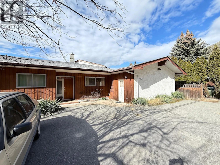 4529 Lakeside Road, Penticton, BC, V2A 8W4 - 54