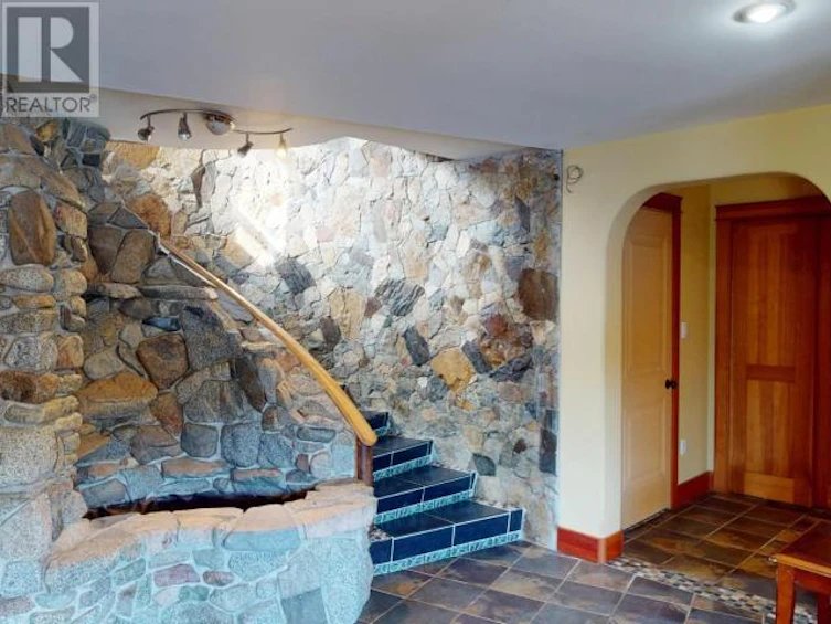 2870 Dangio Road, Powell River, BC, V8A 0G3 - 10