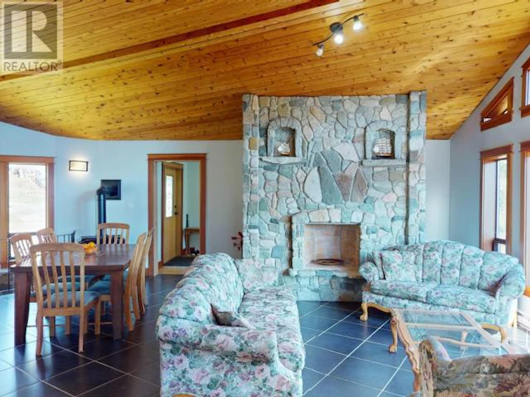 2870 Dangio Road, Powell River, BC, V8A 0G3 - 16